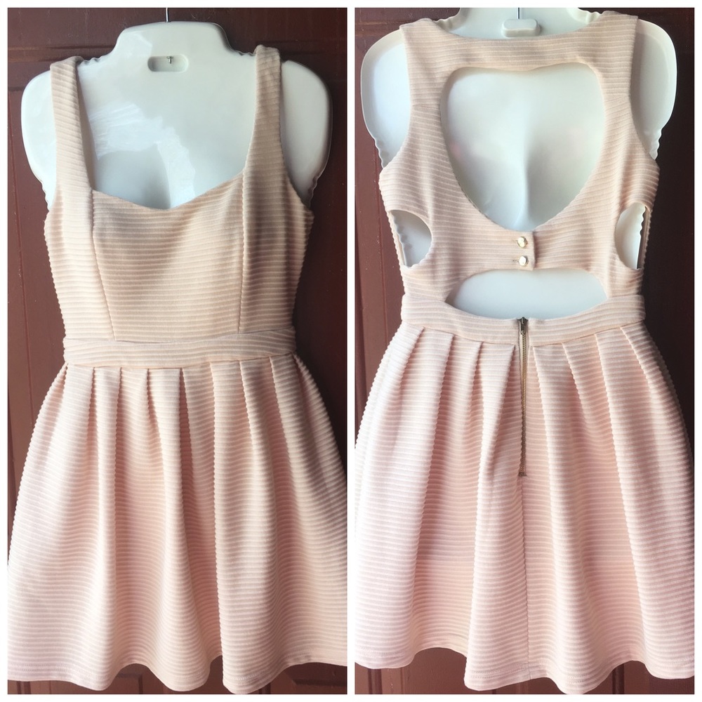 Lovemark Women's Beige Baby Doll Dress -  Small